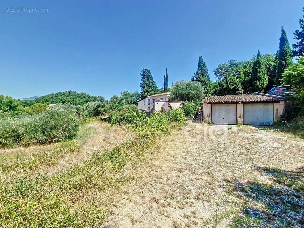 Propriété de 214 m² à PLASCASSIER, idéalement agencée  pour un projet de regroupement familial - photo 4