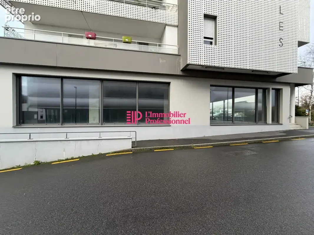 Commerce 218 m² à vendre à Hennebont (56700) - photo 2