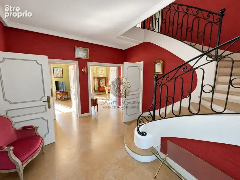 Charbonnières-les-bains   bien unique   rareté absolue propriete en plein centre-ville - photo 10