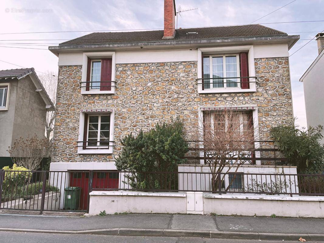 Appartement à ATHIS-MONS