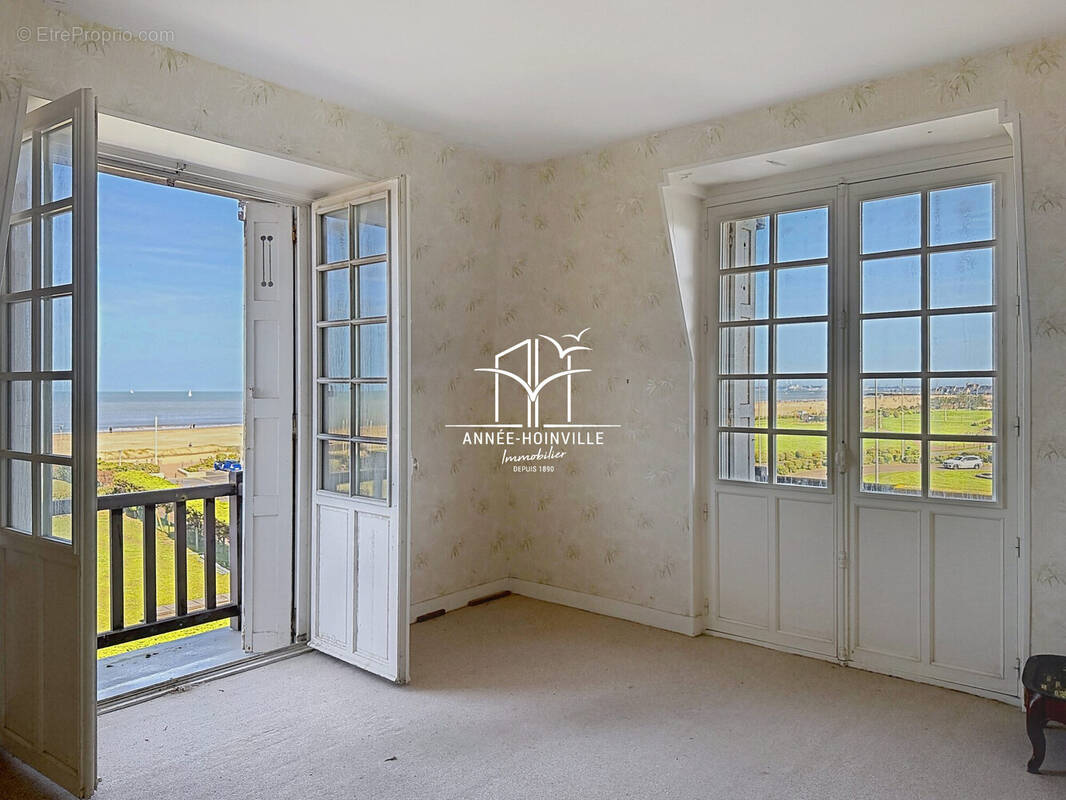 Appartement à TOURGEVILLE