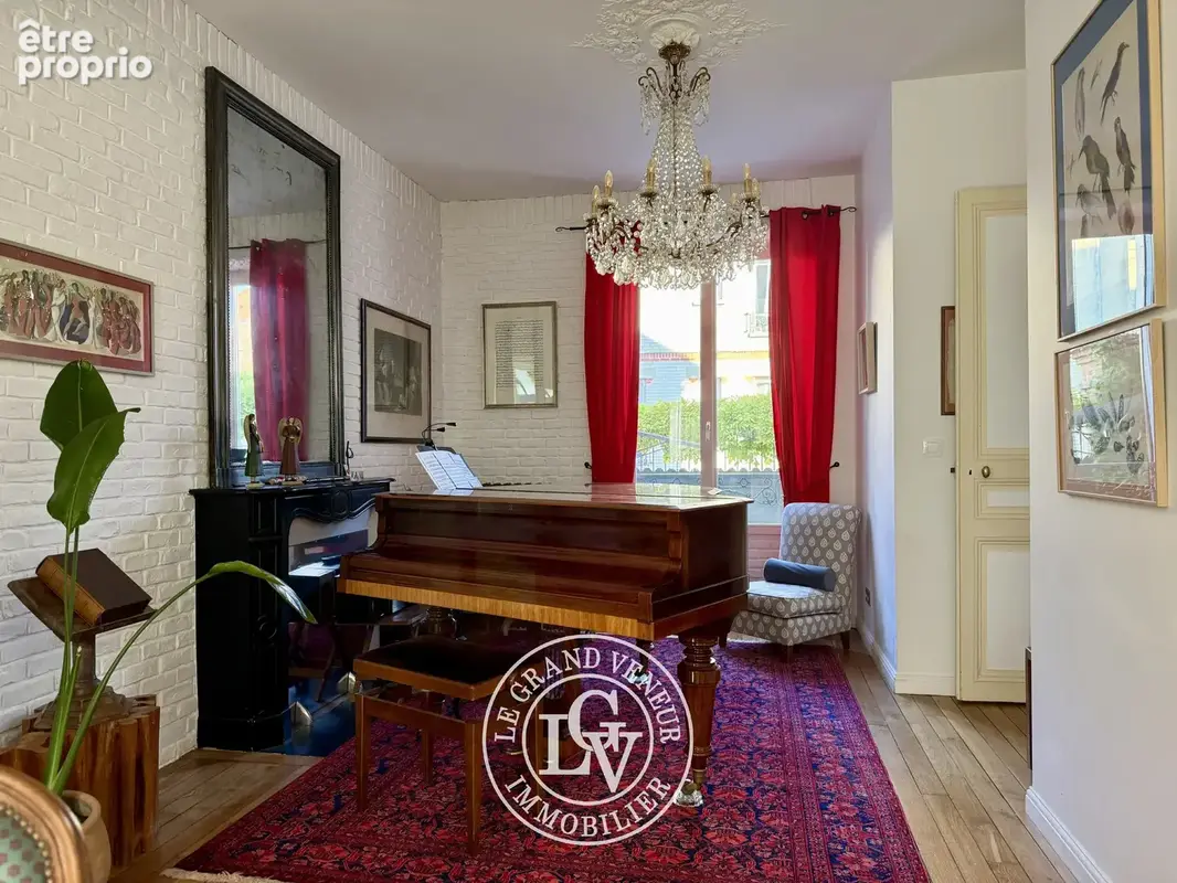 Fontainebleau – élégante maison bourgeoise de 227 m² avec jardin, véranda et garage - photo 13