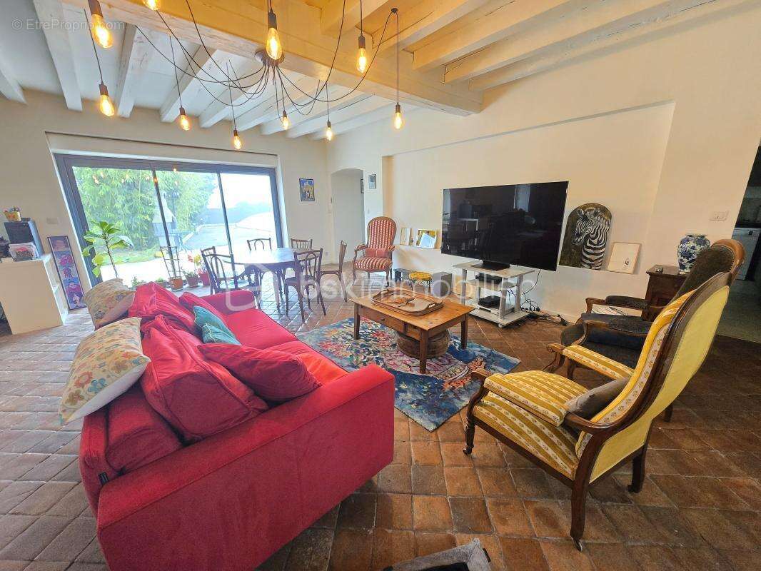 Magnifique Longère de 245m² à Saint Martin des Champs - photo 3