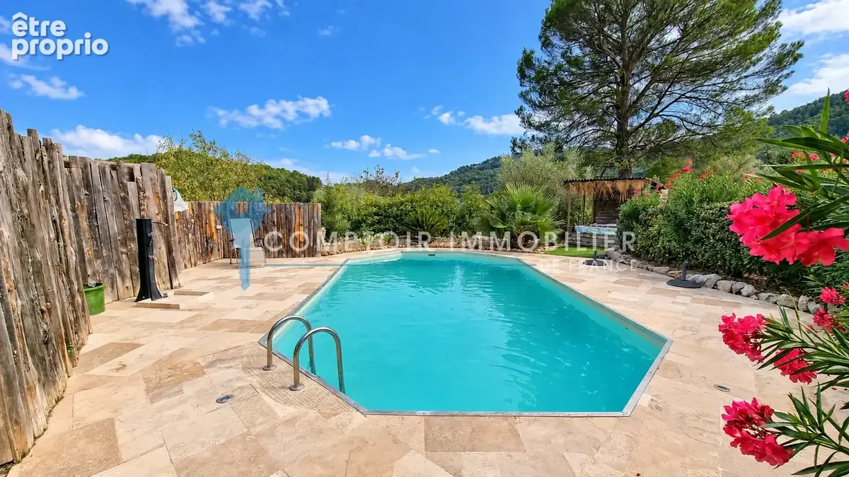 VAR (83) - À VENDRE - SALERNES - Villa atypique avec 5 chambres dans un superbe environnement - photo 15
