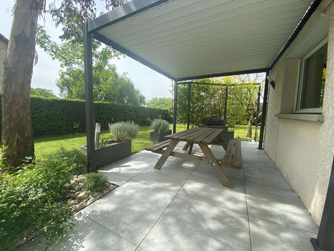 Maison à POLIGNY