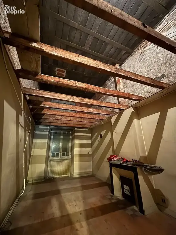 Maison de ville à rénover avec parking privatif - photo 7