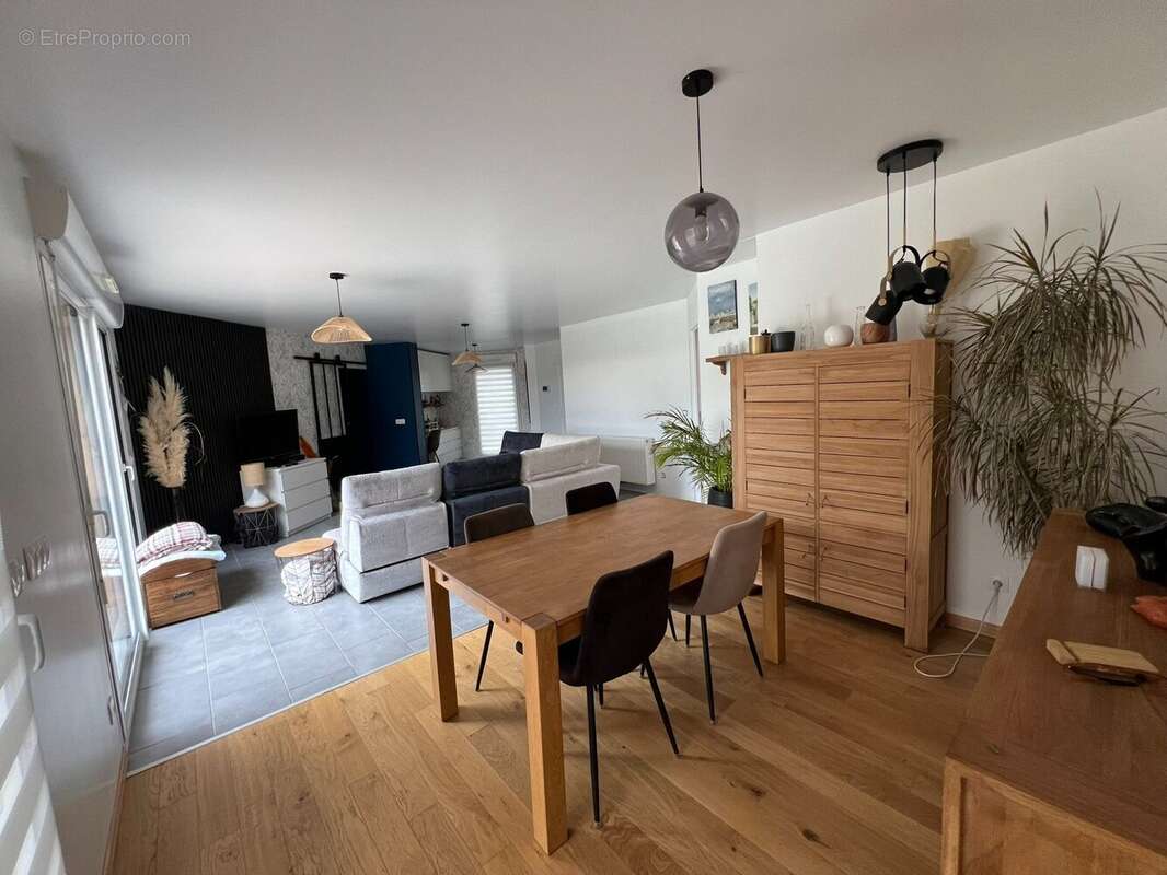 Maison 109 m² à Peyrins  - photo 3