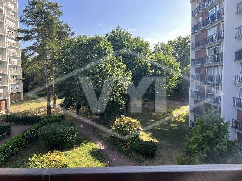 Appartement à BOUSSY-SAINT-ANTOINE