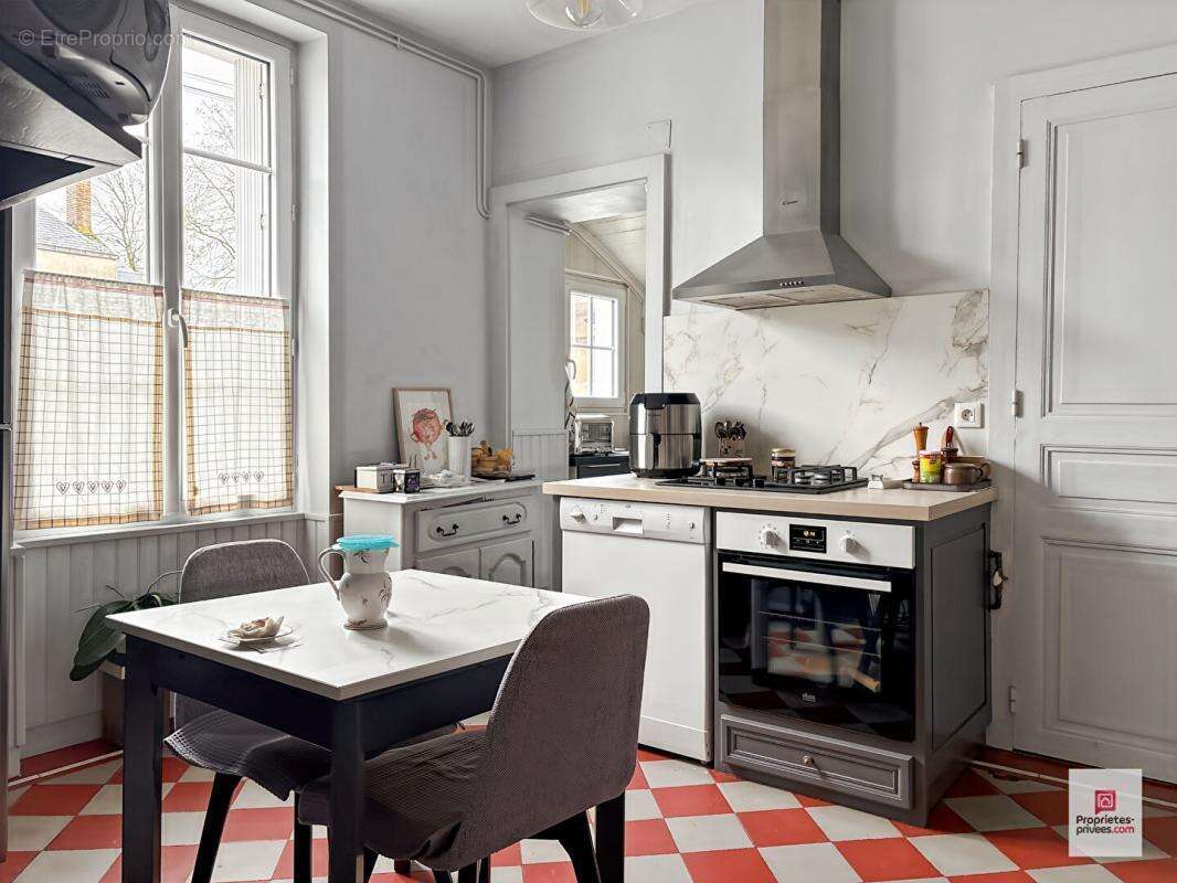 Maison à SABLE-SUR-SARTHE