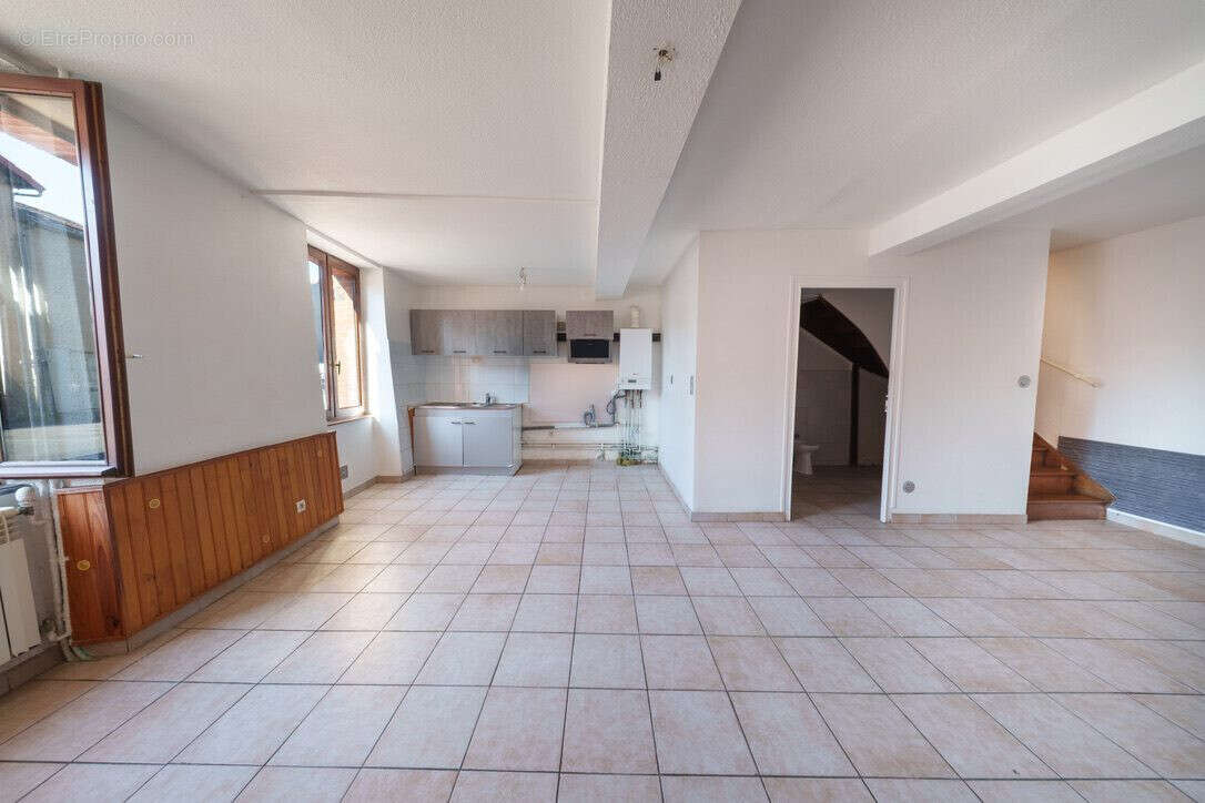 Maison 69 m² à Aigueperse  - photo 2