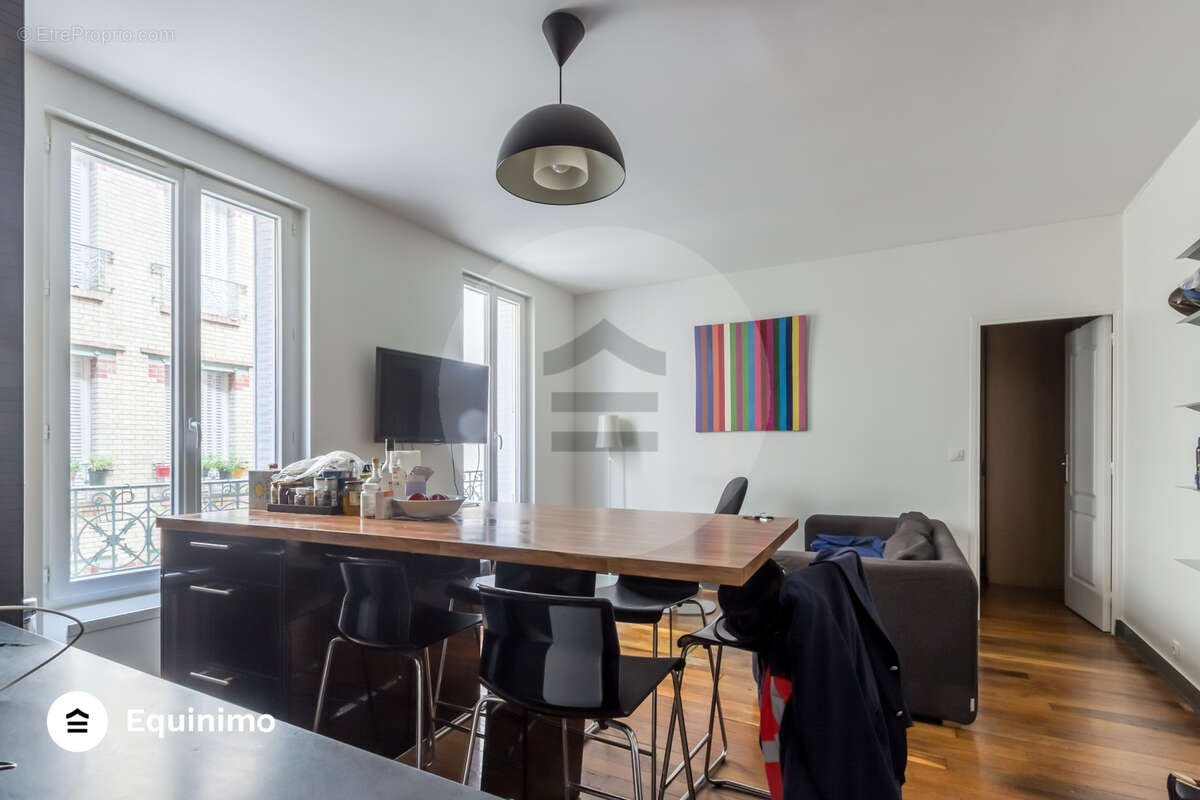Appartement à PARIS-15E