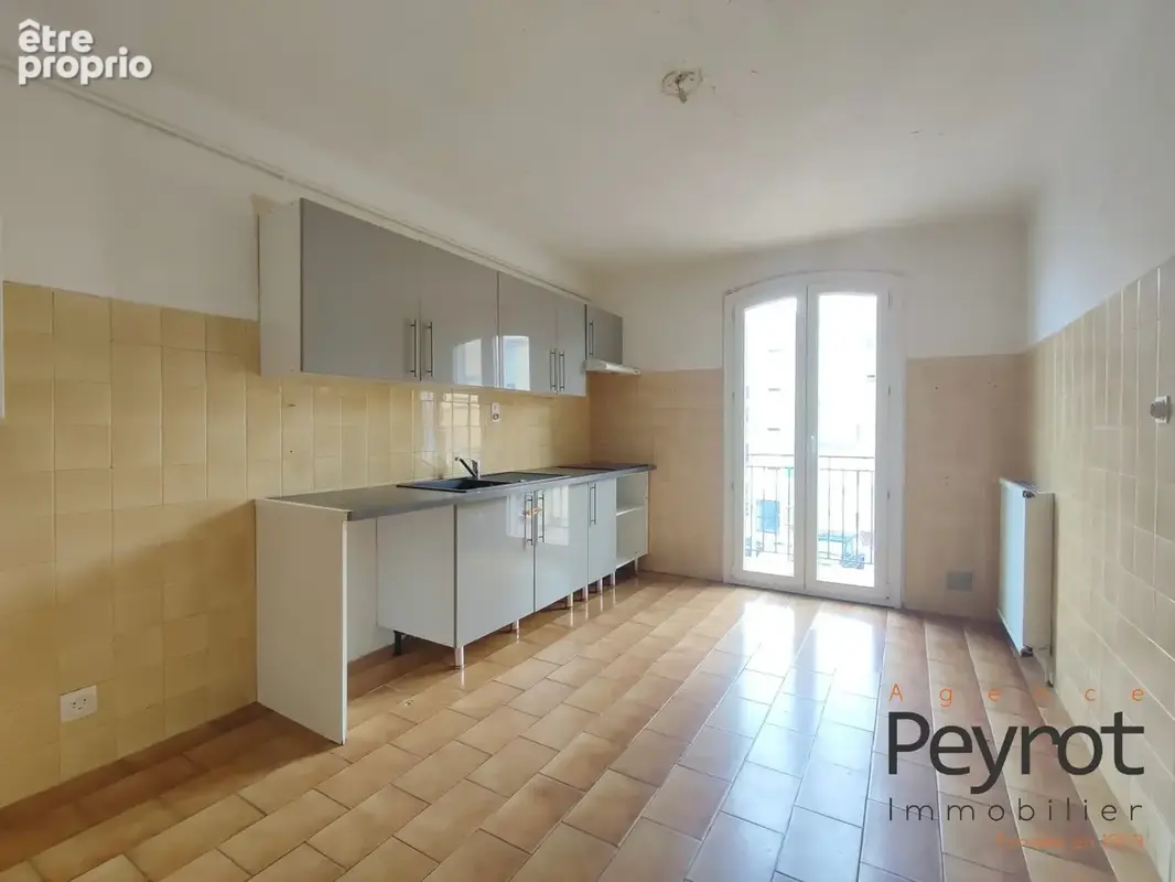Appartement 4 pièces 102 m² à vendre à Perpignan (66000) - photo 2