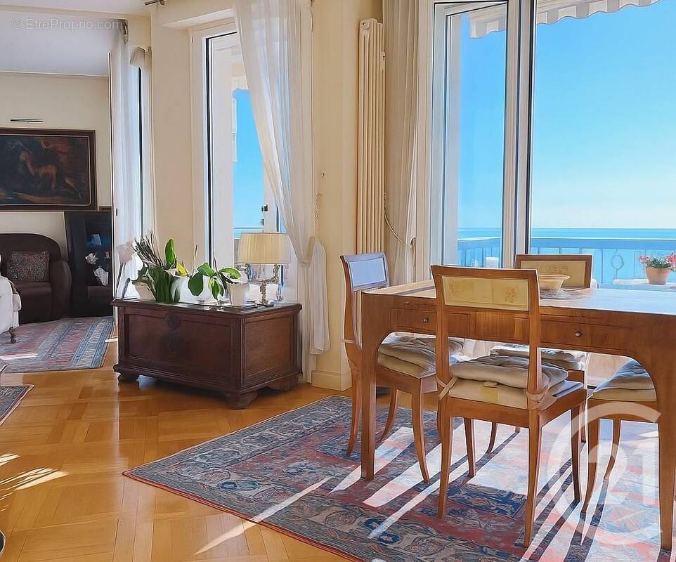 Appartement à MENTON