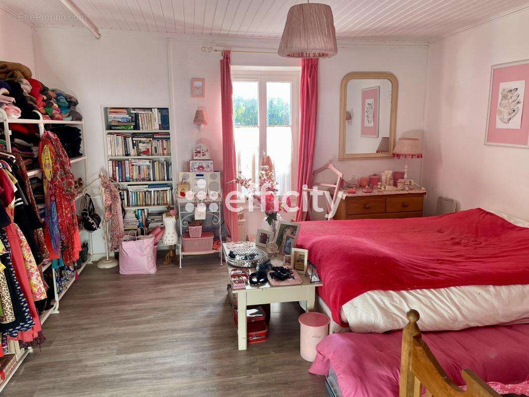 Maison à PORT-DES-BARQUES