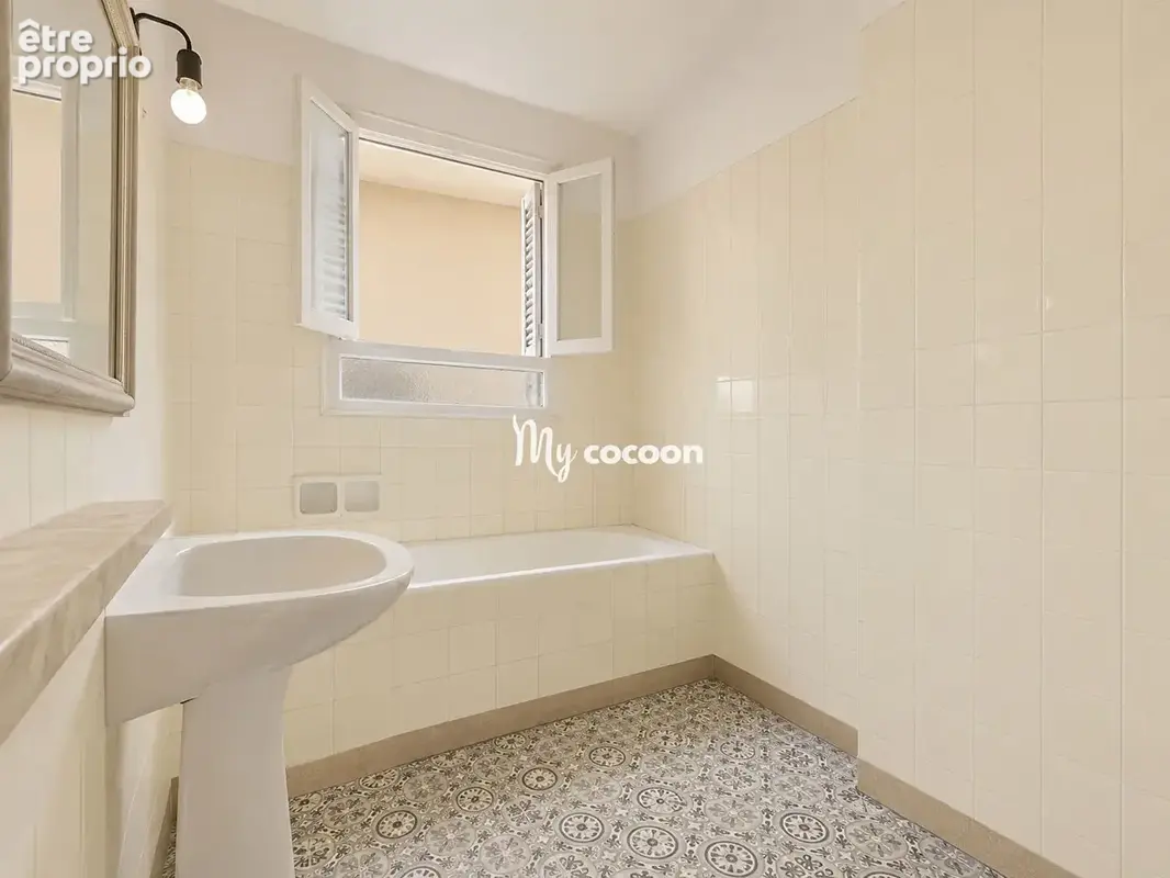 Lyon 4 - T3 - 66 m2, balcon vue dégagée - photo 6