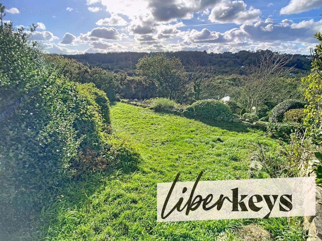 Maison à TREVOU-TREGUIGNEC