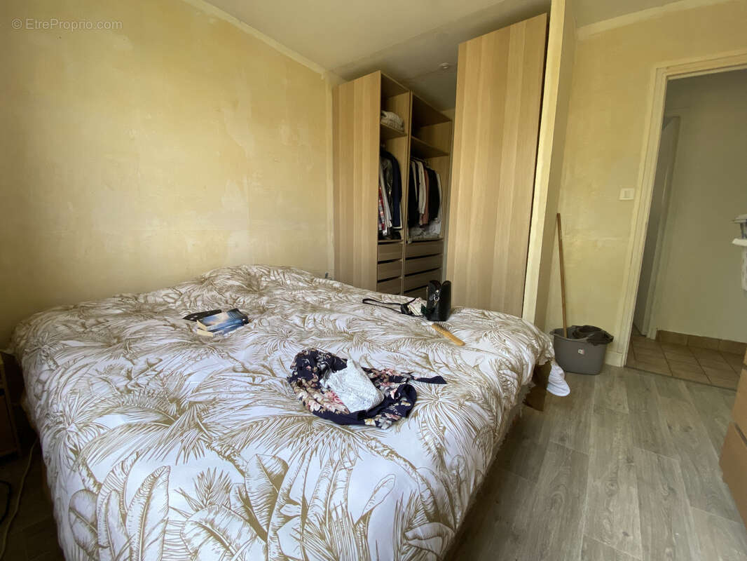 Maison à SAINT-REMY-EN-ROLLAT