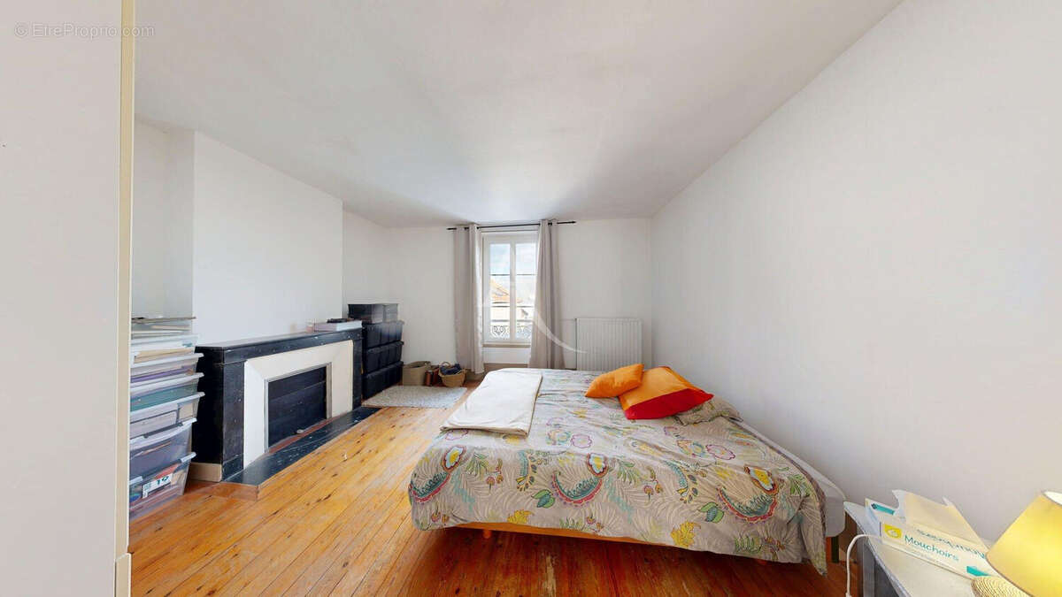 Maison à LES MUREAUX