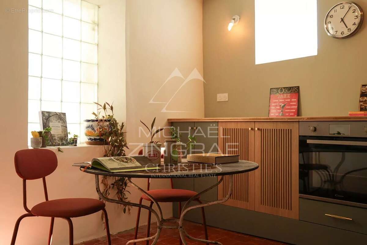 Appartement à BONNIEUX