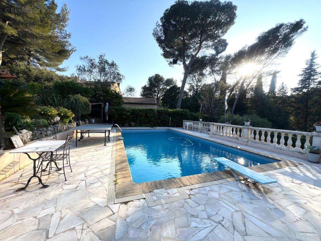 Maison à VALLAURIS