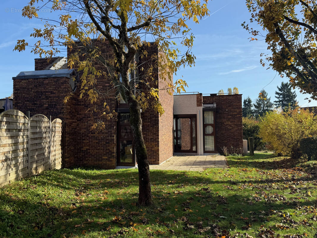 Maison à ROISSY-EN-BRIE