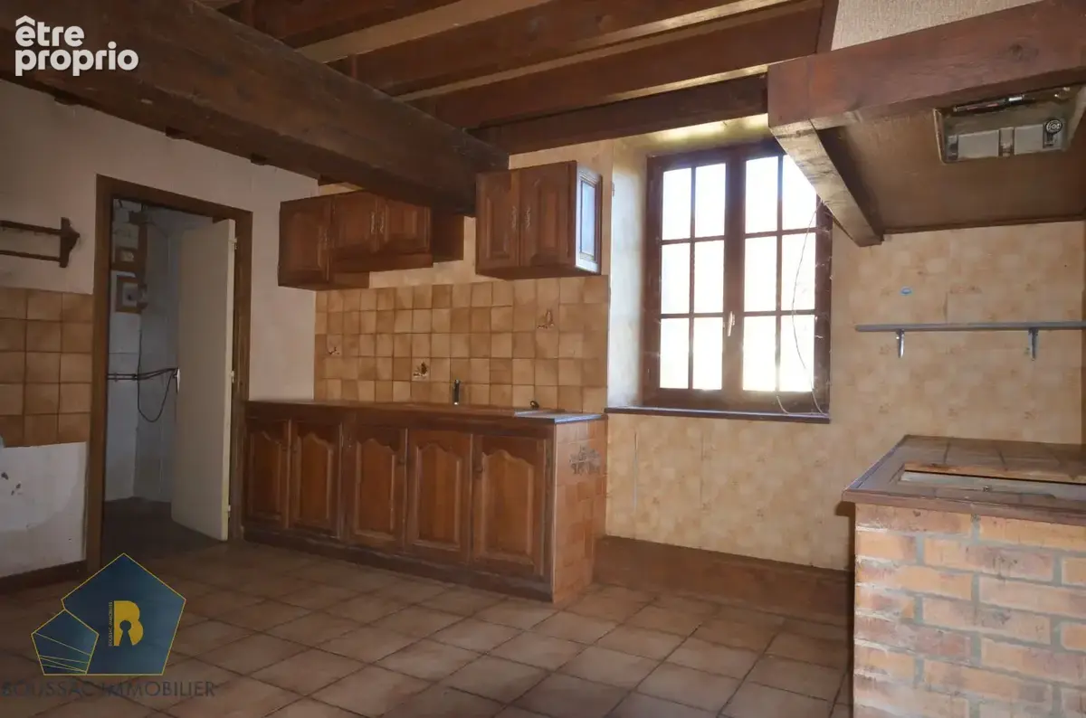 Maison 136 m² à Toulx-Sainte-Croix  - photo 2