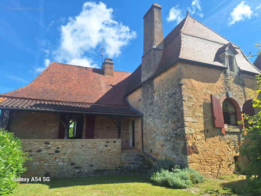Maison à SAINT-GERMAIN-DE-BELVES