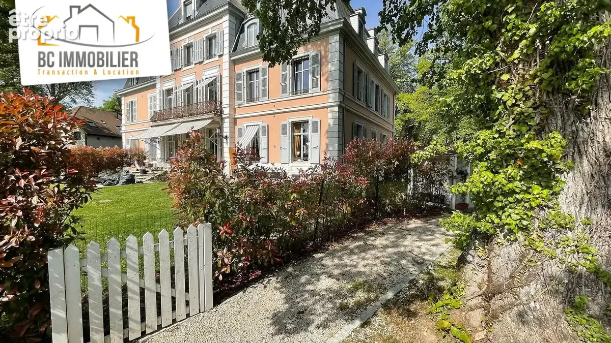 Appartement à CHEVRY