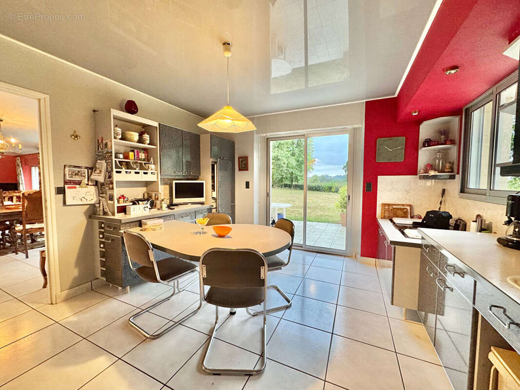 Maison à SAINT-THURIAU