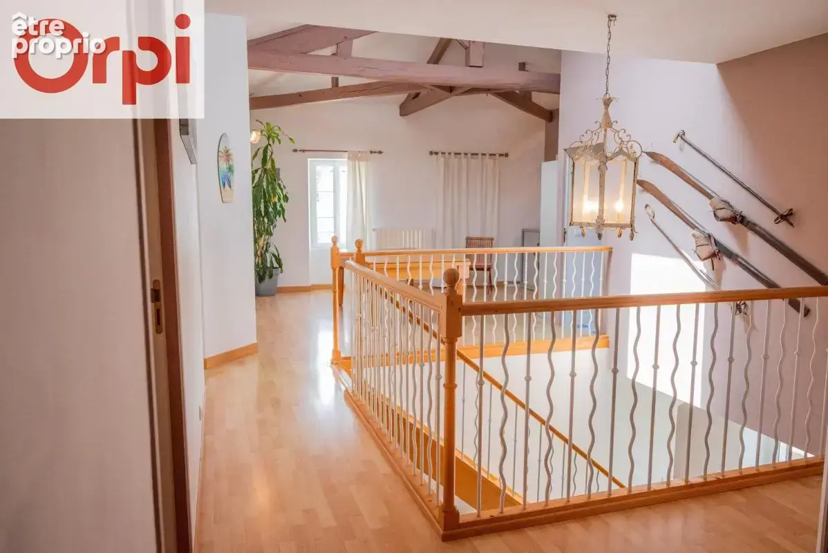 Maison de charme en pierre avec piscine – Thairé - photo 7