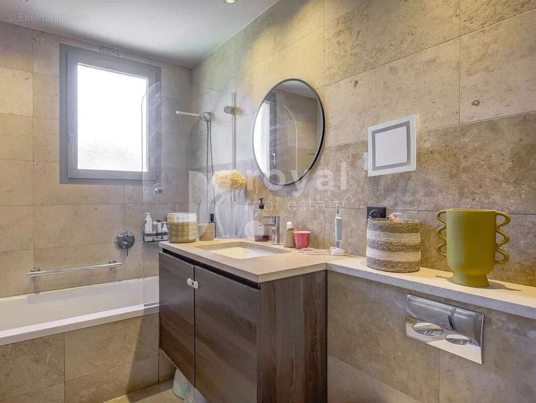 Appartement à MOUGINS