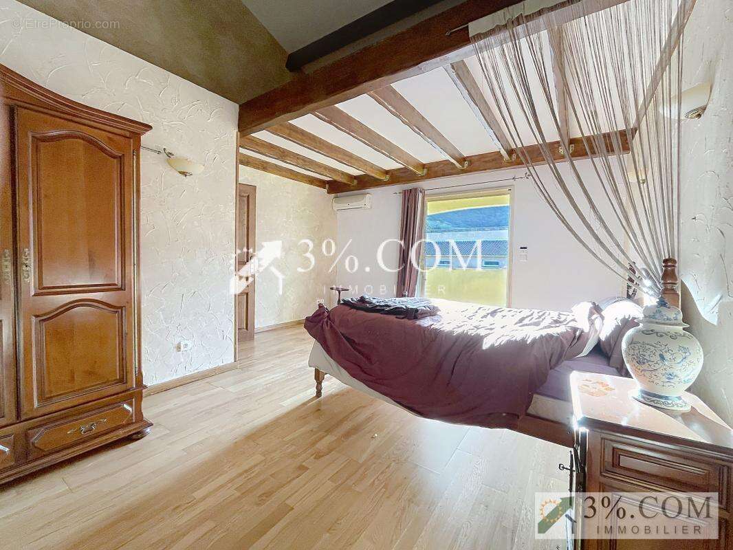 Maison à CORNAS