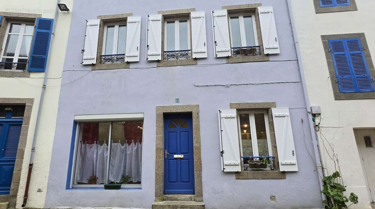 Maison à CAMARET-SUR-MER