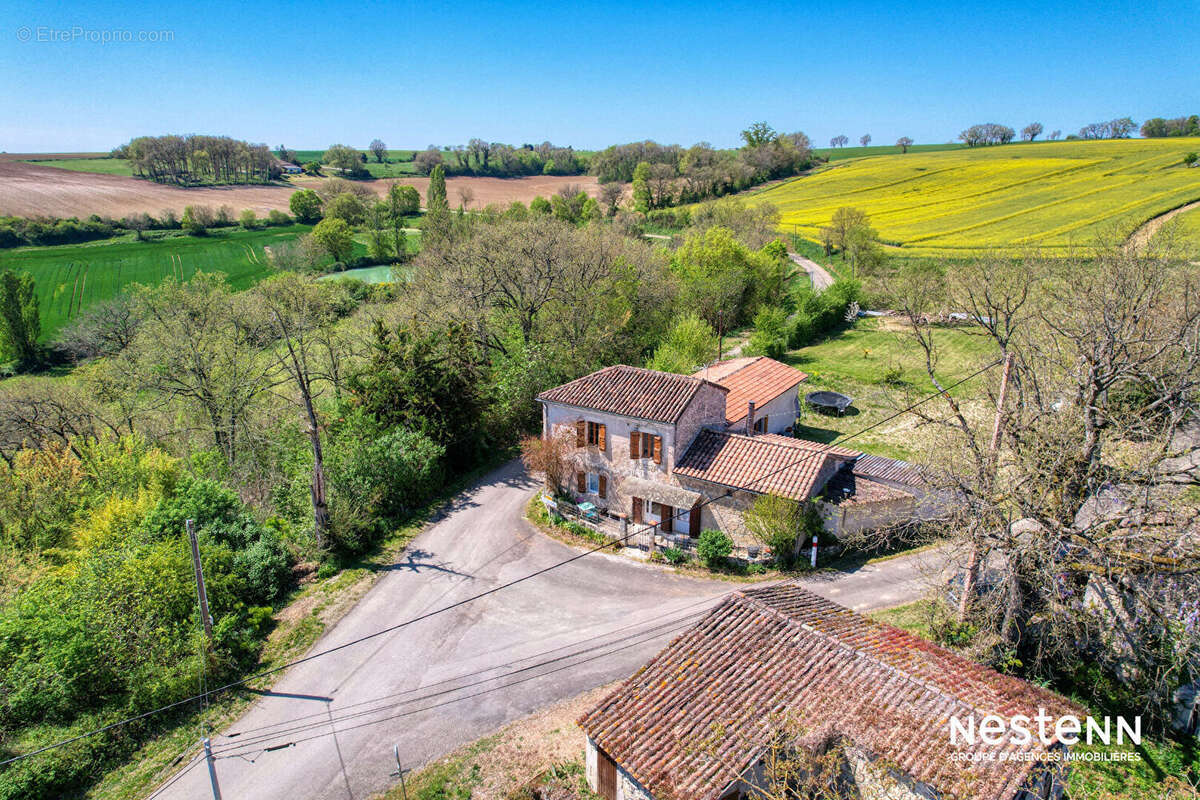 Maison à LARROQUE-ENGALIN