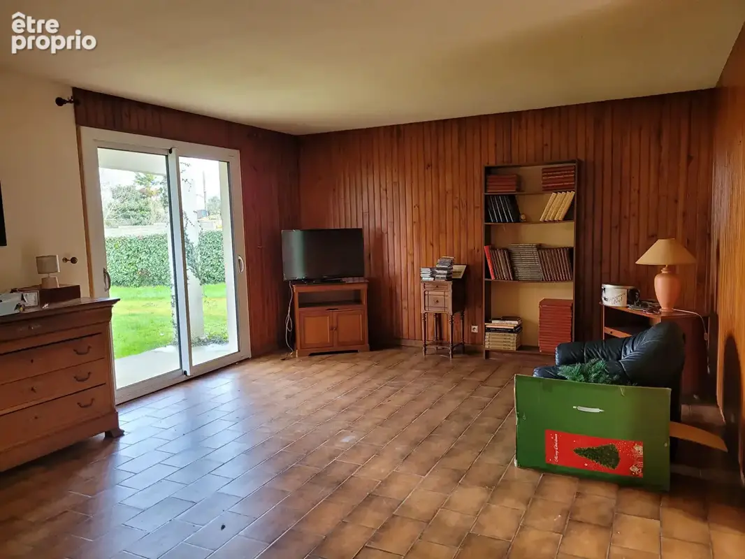 TONNAY CHARENTE Maison de plain pied de 90 m² de type 4 avec garage de 22 - parcelle de 631 m² - photo 11