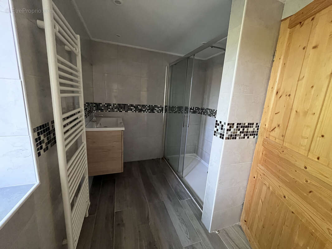 Maison à SAINT-SIGISMOND-DE-CLERMONT