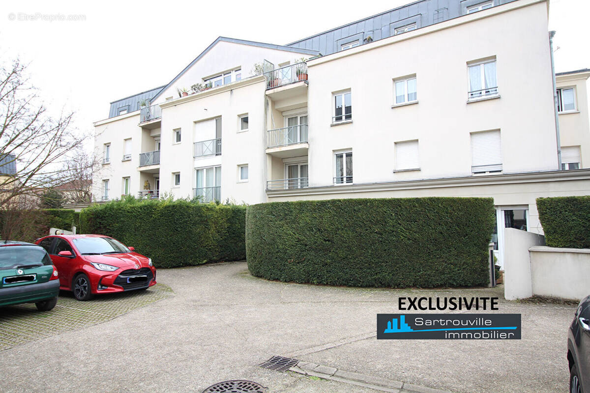 Appartement à SARTROUVILLE