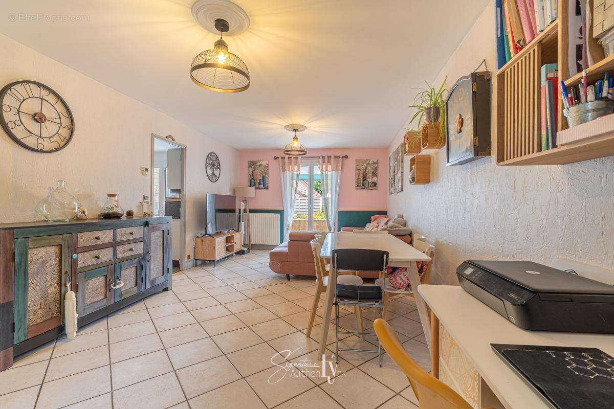 Maison 101 m² à Limoges  - photo 3