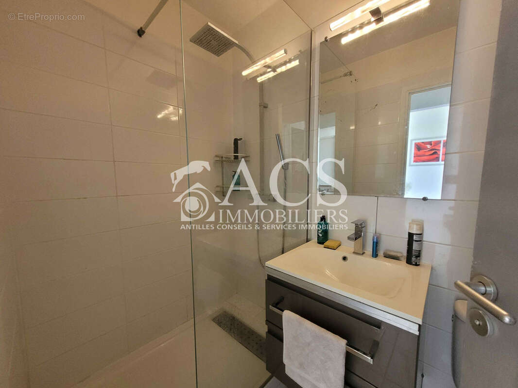 Appartement à LES TROIS-ILETS