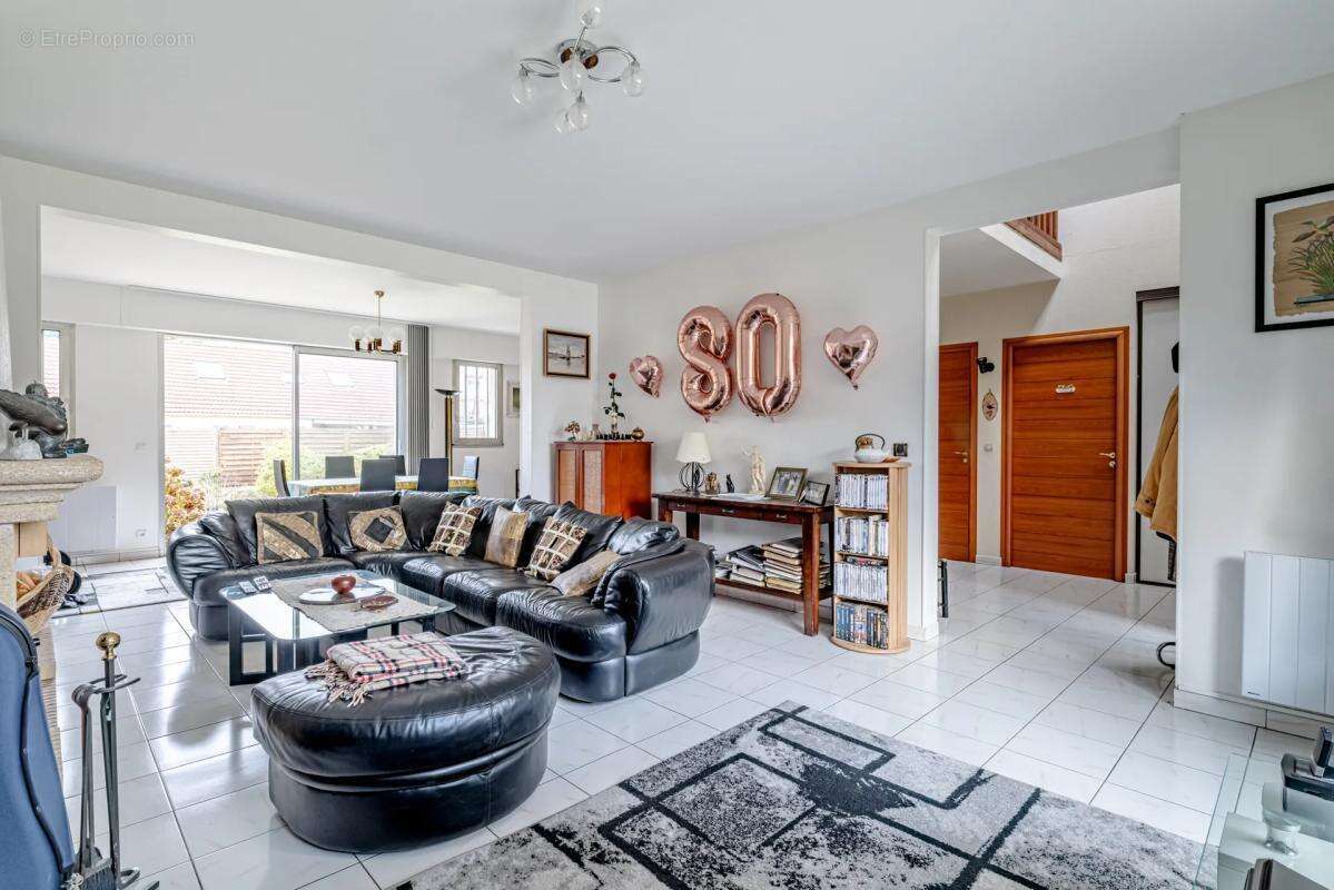 Maison à BOIS-D'ARCY