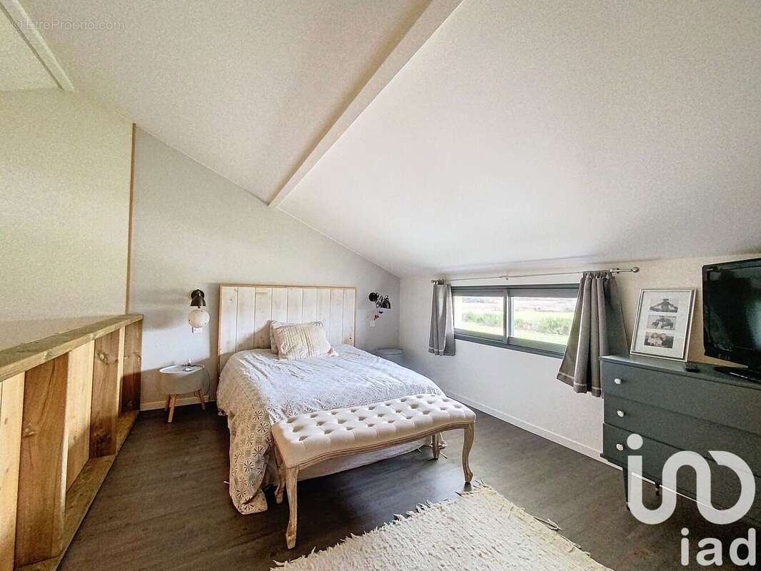 Photo 9 - Maison à SAINT-MICHEL-DE-RIEUFRET