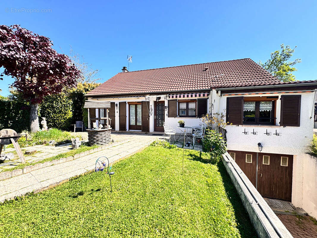 Maison t5 - lonvic parc colombiere - 109.88m² - photo 3