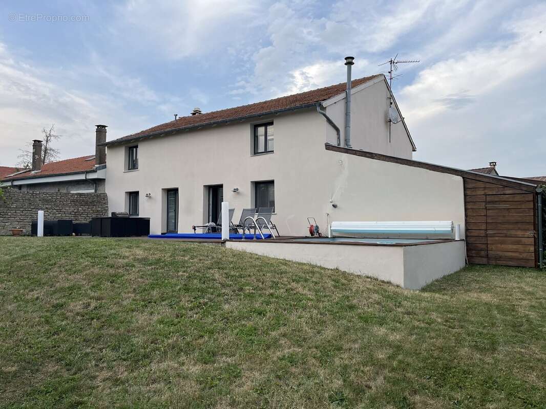 Maison à SAINT-JURE