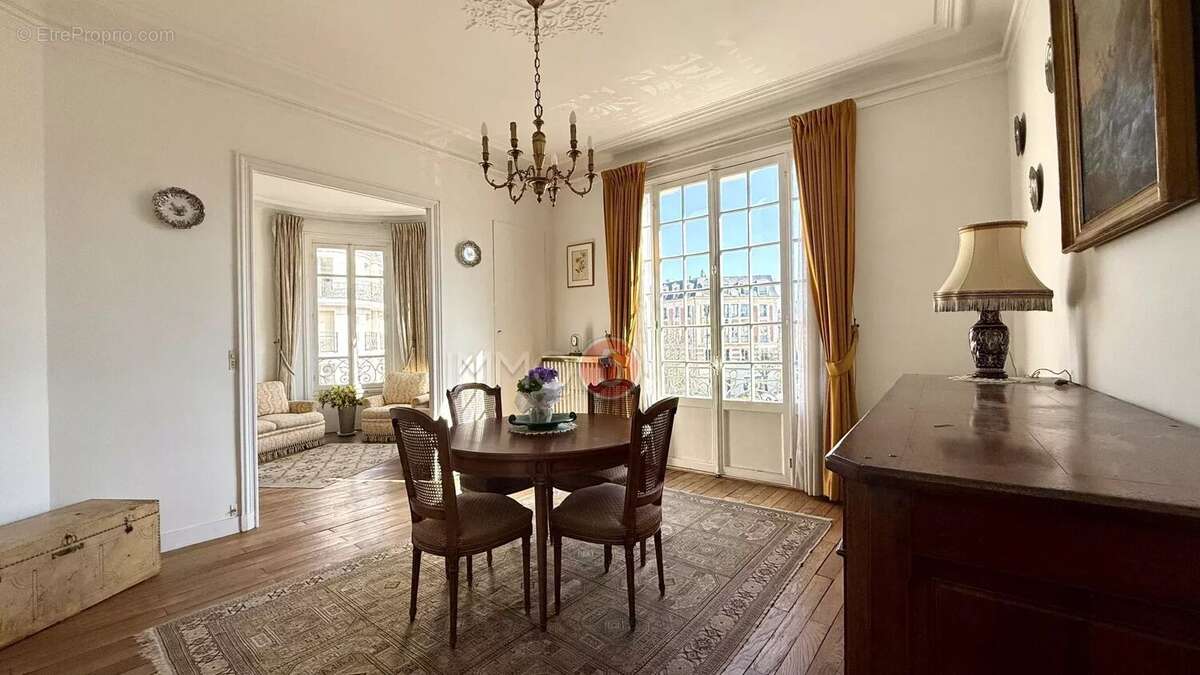 Appartement à LE RAINCY