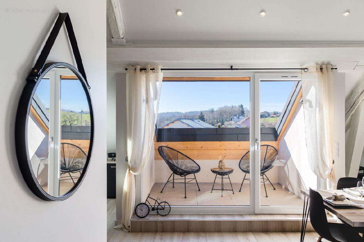 Appartement à GROISY