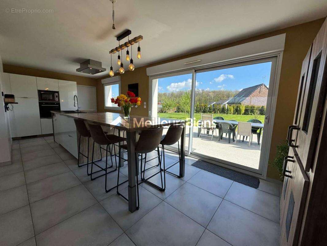 Maison à RECQUIGNIES