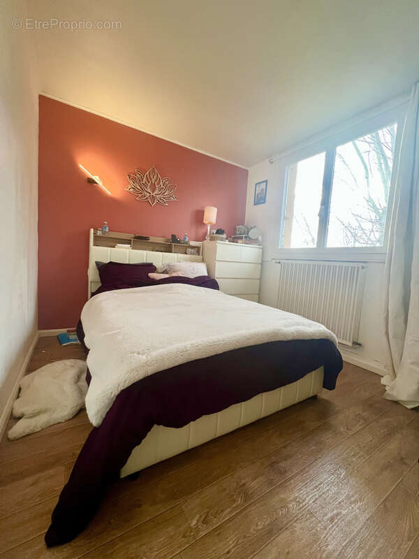 Appartement à NEAUPHLE-LE-CHATEAU