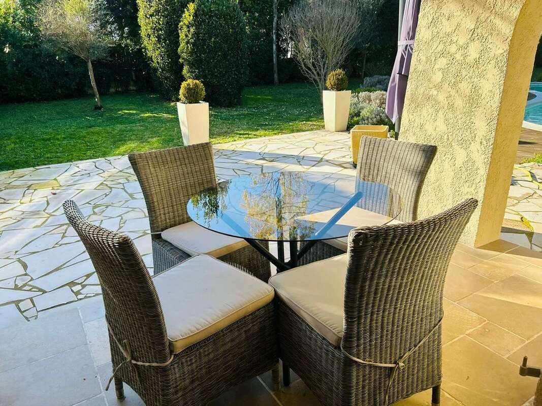 Maison à MOUGINS
