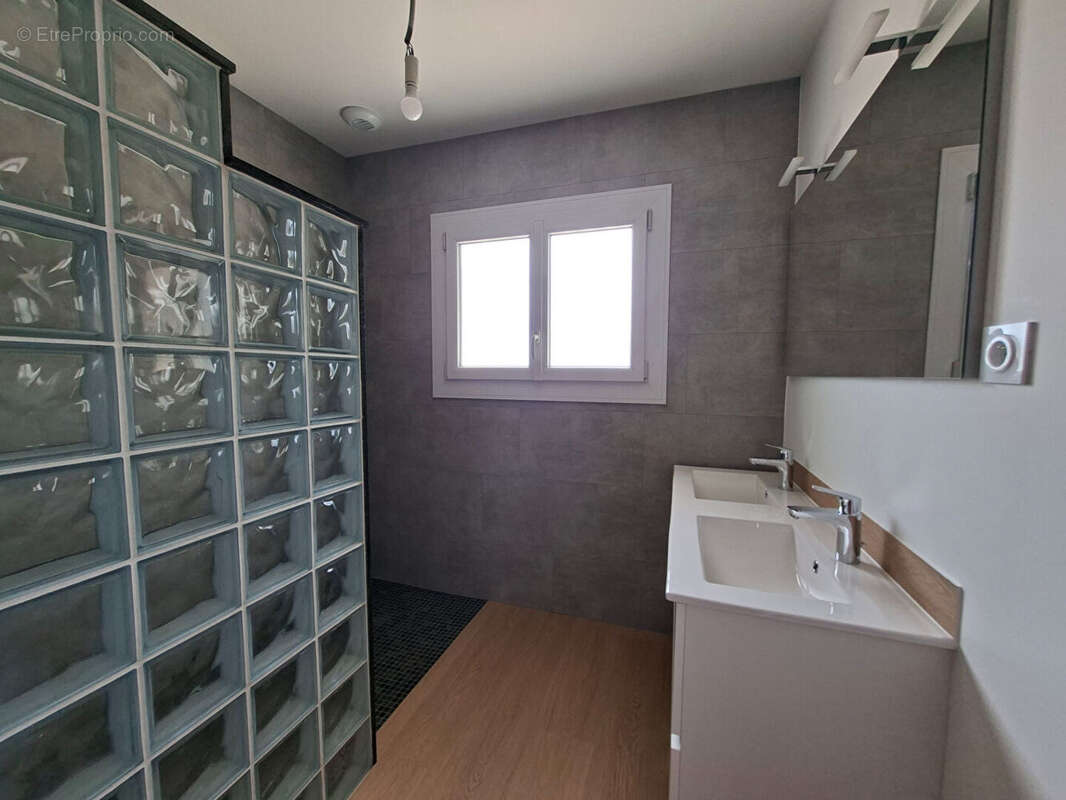 Moliets bourg ! maison entièrement rénovée avec piscine et dépendance - photo 5