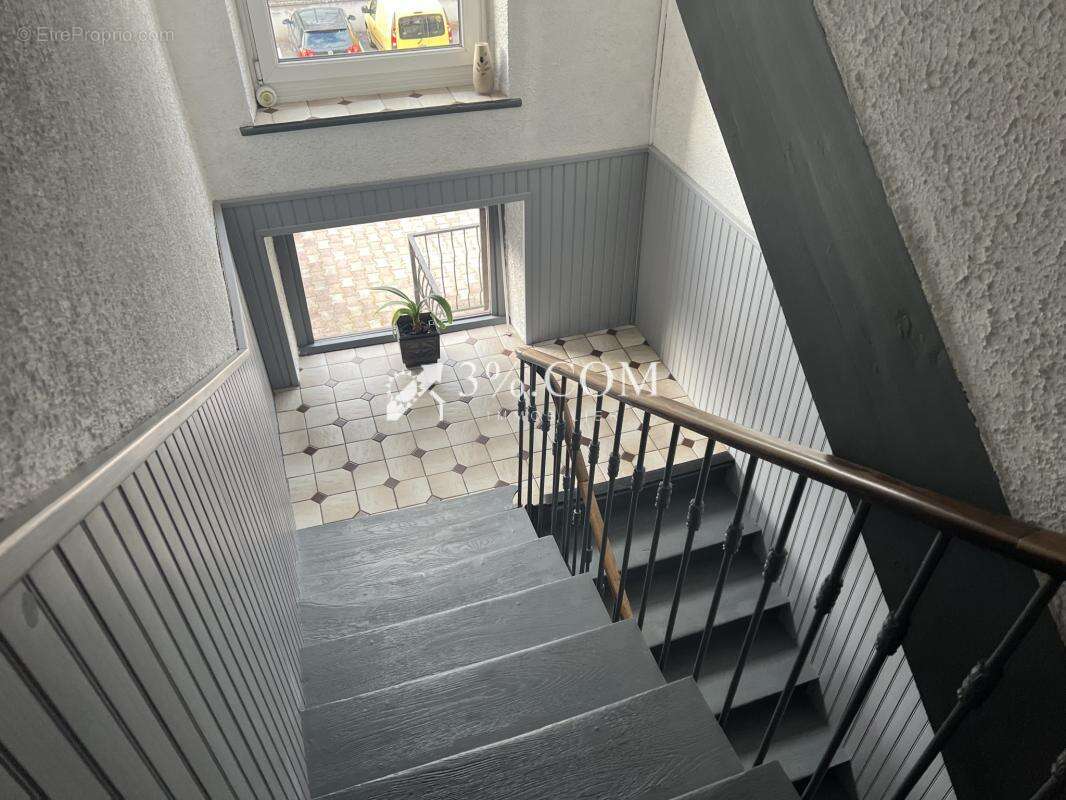 Maison Famialiale Spacieuse avec potentiel locatif 54300 Lun - photo 4